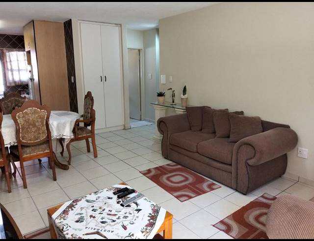 2 BEDROOM TOWNHOUSE FOR SALE IN ALBERTON NORTH